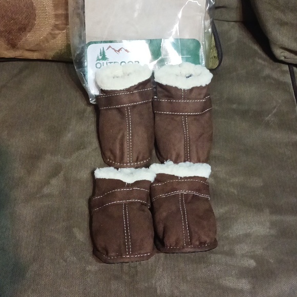 Outdoor Dog shearling boots brown size medium 4 boots - Picture 11 of 17
